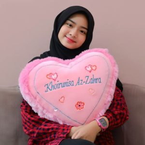 Bantal Love Jumbo Custom Nama – Kado Romantis